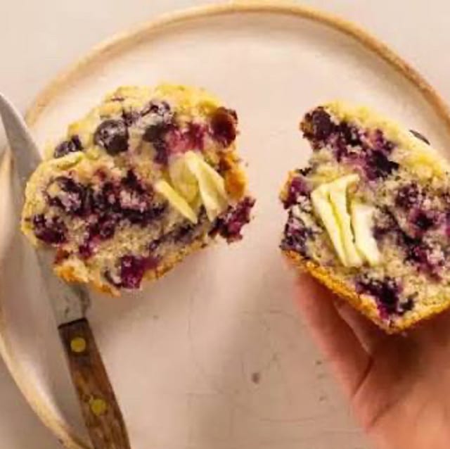 Jumbo Muffin with Butter.